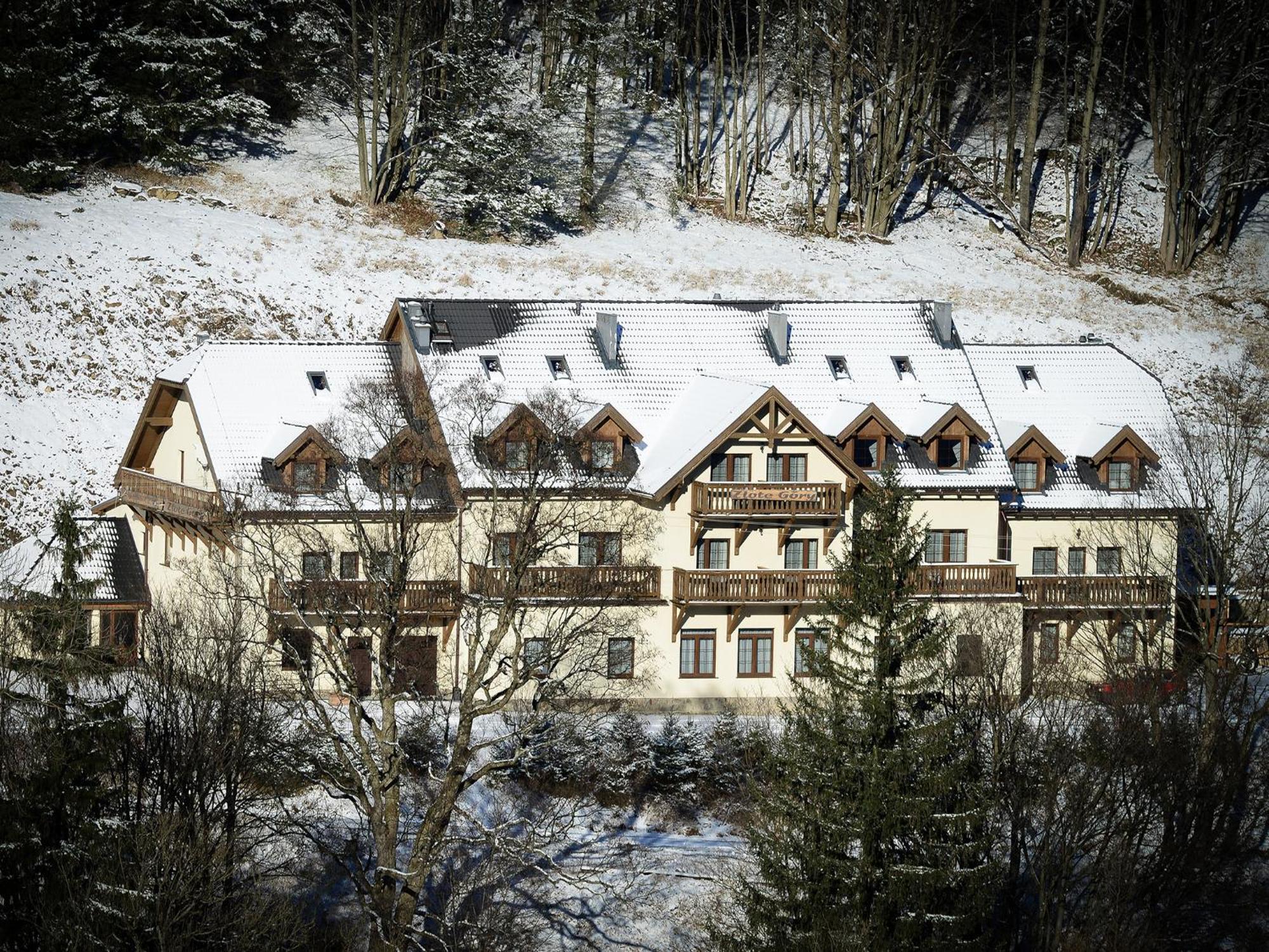Zlote Gory - Czarna Gora Bed & Breakfast Sienna  Eksteriør bilde